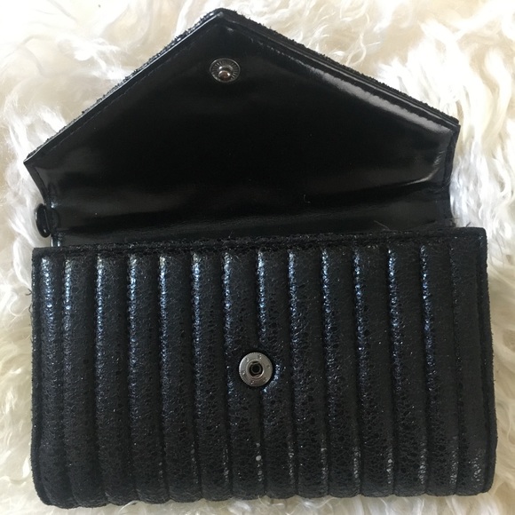 Victoria'sSecretWallet|Curbside last chance to buy - Picture 2 of 5